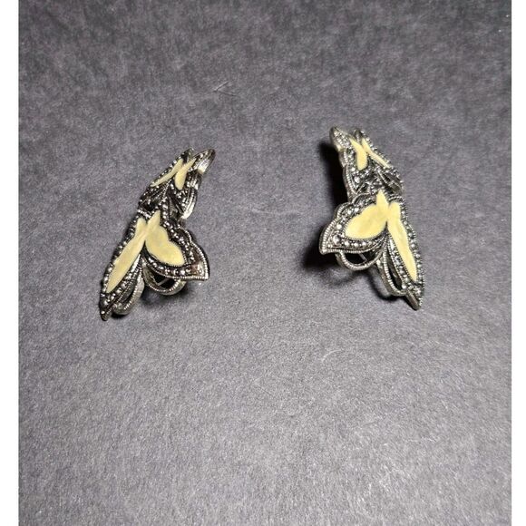 Silver Tone Avon Shimmery Cream Enamel Butterfly Earrings Vintage - Picture 7 of 10